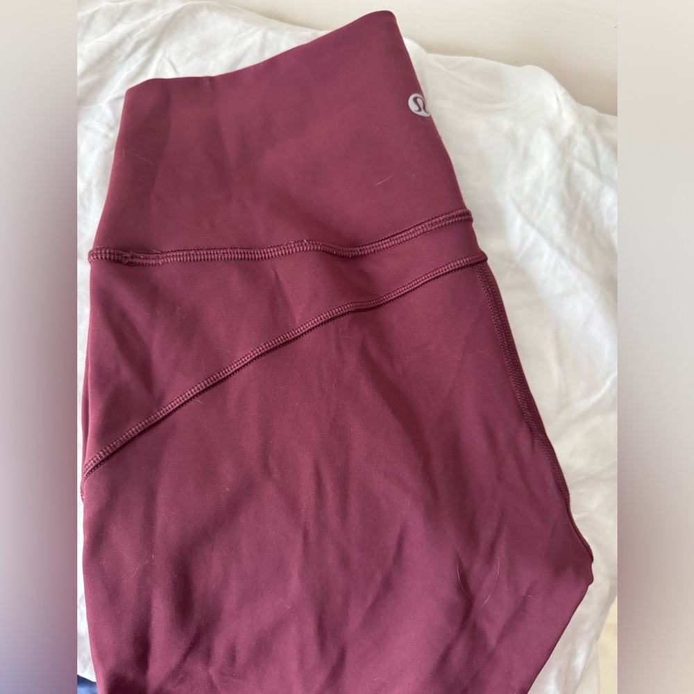 Lululemon In movement 7/8 tight size 6 EUC
